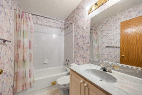 28 Harvest Oak Drive Ne, Calgary, AB 