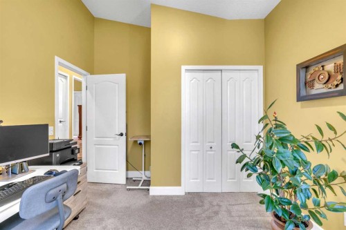 46 Somerside Manor Sw, Calgary, AB - Indoor