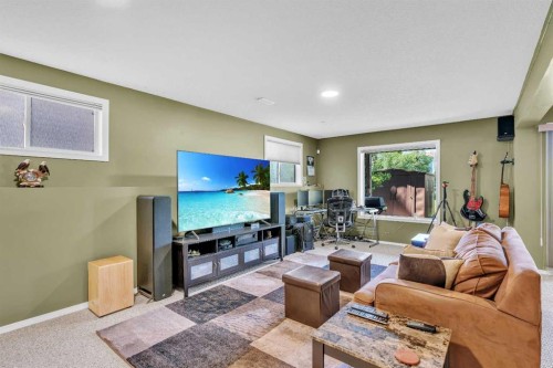 46 Somerside Manor Sw, Calgary, AB - Indoor