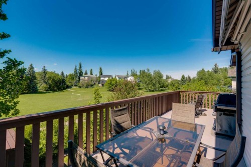 46 Somerside Manor Sw, Calgary, AB - Outdoor With Deck Patio Veranda