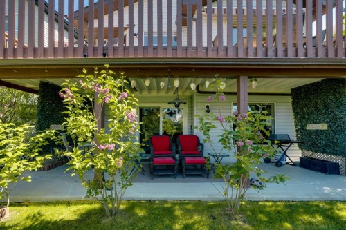 46 Somerside Manor Sw, Calgary, AB - Outdoor With Deck Patio Veranda