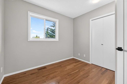 70 West Mackay Crescent, Cochrane, AB 