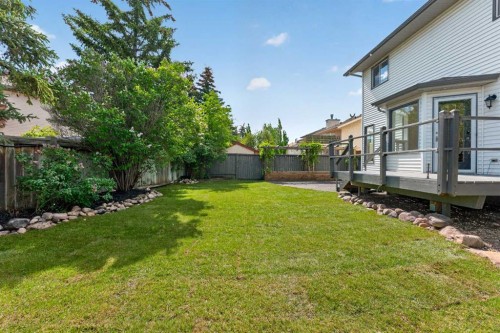 70 West Mackay Crescent, Cochrane, AB 