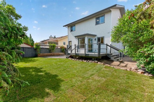 70 West Mackay Crescent, Cochrane, AB 