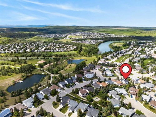 70 West Mackay Crescent, Cochrane, AB 