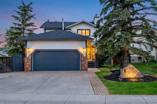 70 West Mackay Crescent, Cochrane, AB 
