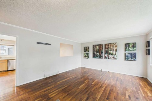 28 Franklin Drive Se, Calgary, AB - Indoor