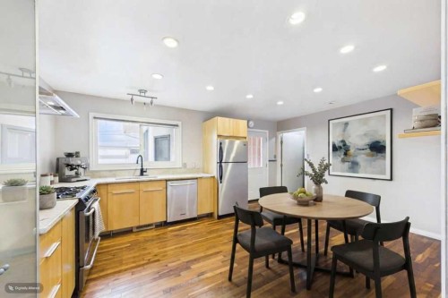 28 Franklin Drive Se, Calgary, AB - Indoor
