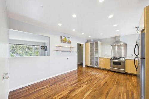 28 Franklin Drive Se, Calgary, AB - Indoor