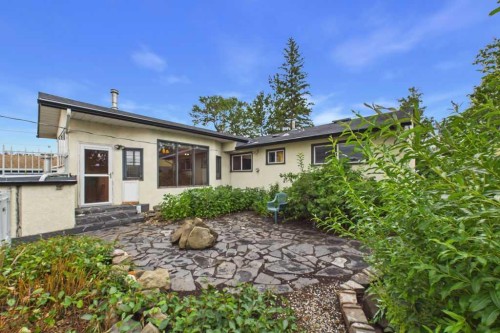 28 Franklin Drive Se, Calgary, AB - Outdoor