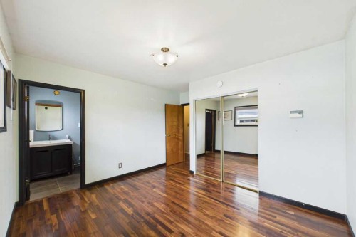 28 Franklin Drive Se, Calgary, AB - Indoor Photo Showing Other Room