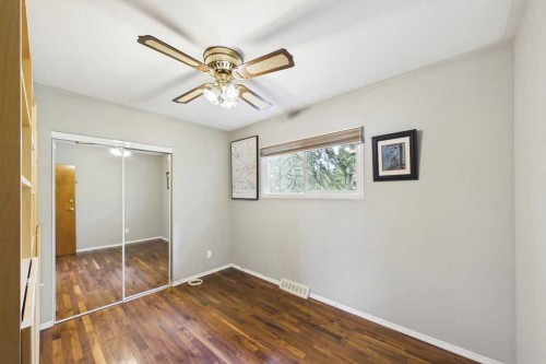 28 Franklin Drive Se, Calgary, AB - Indoor Photo Showing Other Room