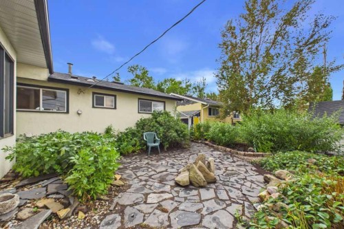 28 Franklin Drive Se, Calgary, AB - Outdoor