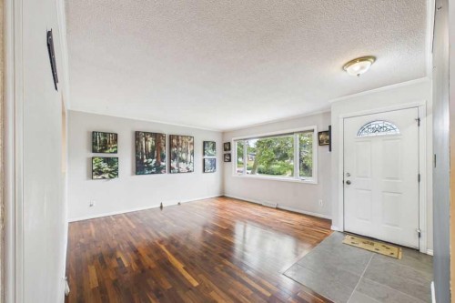 28 Franklin Drive Se, Calgary, AB - Indoor
