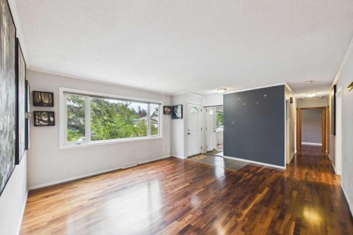 28 Franklin Drive Se, Calgary, AB - Indoor