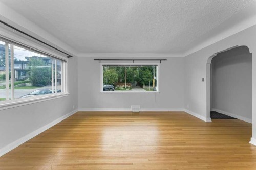 2216 19 Street Sw, Calgary, AB 