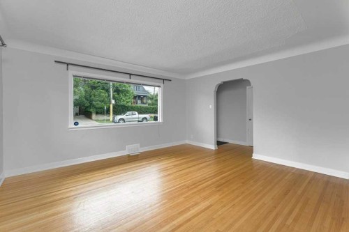 2216 19 Street Sw, Calgary, AB 