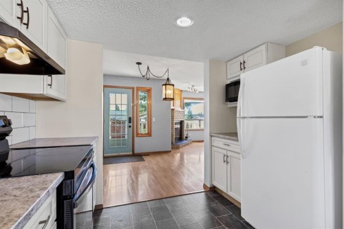 98 Everglade Drive Se, Airdrie, AB 