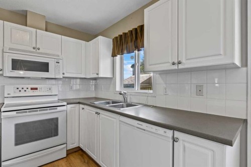 17 Citadel Point Nw, Calgary, AB 