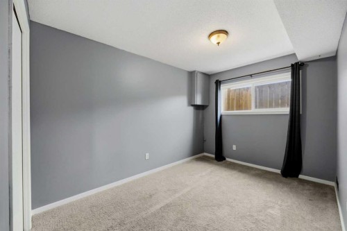 8A Arlington Bay Se, Calgary, AB 