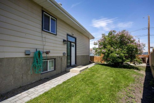 8A Arlington Bay Se, Calgary, AB 