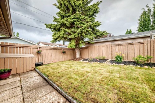 584 Woodhill Place Sw, Calgary, AB 