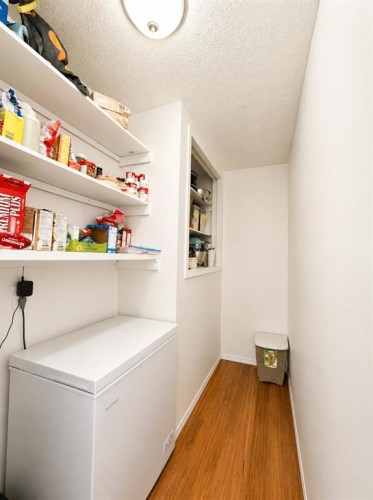 2119 23 Ave Close, Bowden, AB 