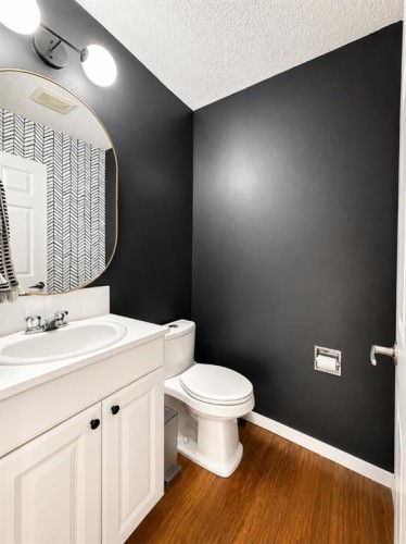 2119 23 Ave Close, Bowden, AB 