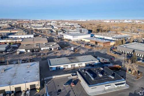 1247 36 Avenue Ne, Calgary, AB 