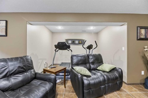 9 Vantage Crescent, Olds, AB 
