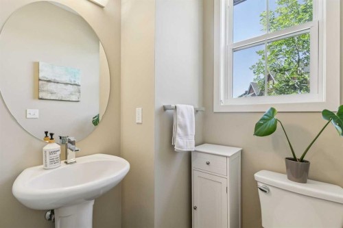 334 Ascot Circle Sw, Calgary, AB 