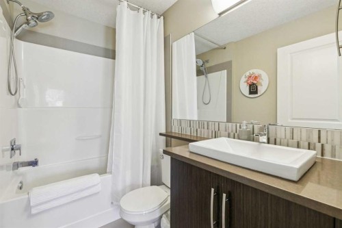 334 Ascot Circle Sw, Calgary, AB 