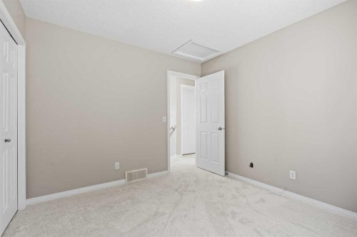 28 Saddlebrook Gardens Ne, Calgary, AB 