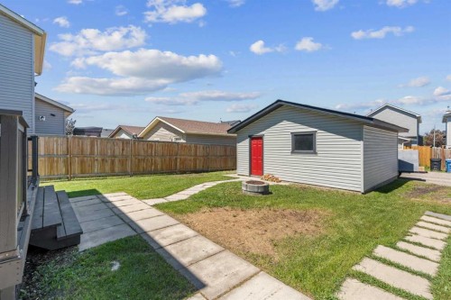 28 Saddlebrook Gardens Ne, Calgary, AB 