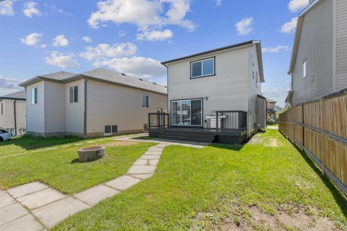 28 Saddlebrook Gardens Ne, Calgary, AB 