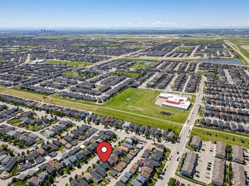 28 Saddlebrook Gardens Ne, Calgary, AB 