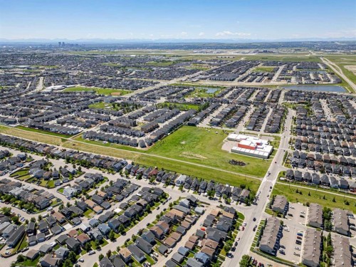 28 Saddlebrook Gardens Ne, Calgary, AB 