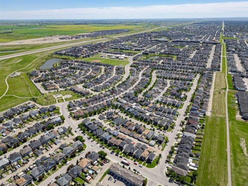 28 Saddlebrook Gardens Ne, Calgary, AB 