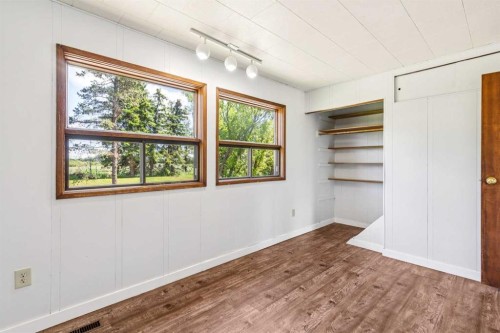 254063 480 Township, Millet, AB - Indoor Photo Showing Other Room