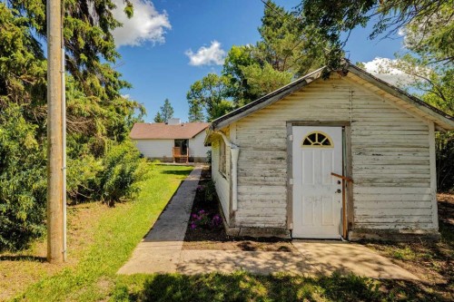 254063 480 Township, Millet, AB - Outdoor