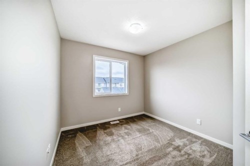 18 Willow Crescent, Okotoks, AB 