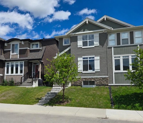 18 Willow Crescent, Okotoks, AB 