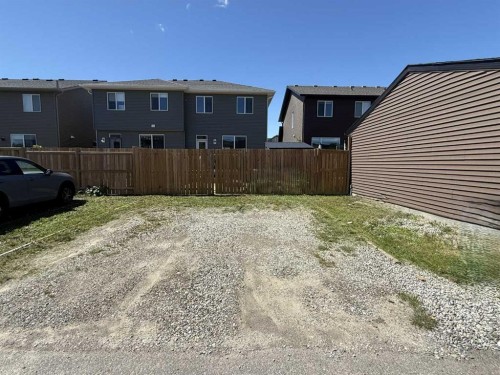 18 Willow Crescent, Okotoks, AB 