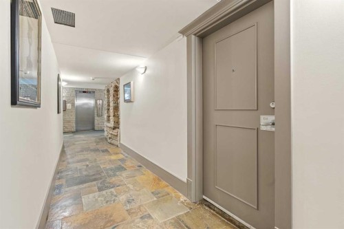 104-4554 Valiant Drive Nw, Calgary, AB 