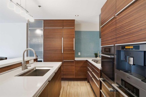 1702-108 9 Avenue Sw, Calgary, AB - Indoor Photo Showing Kitchen