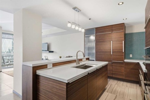 1702-108 9 Avenue Sw, Calgary, AB - Indoor Photo Showing Kitchen