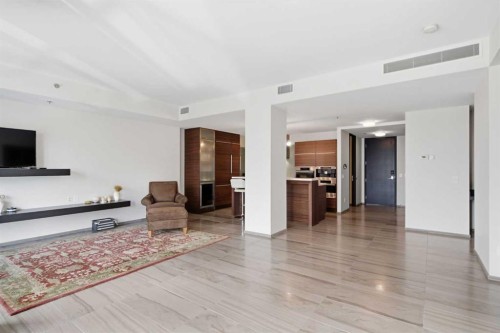 1702-108 9 Avenue Sw, Calgary, AB - Indoor Photo Showing Living Room