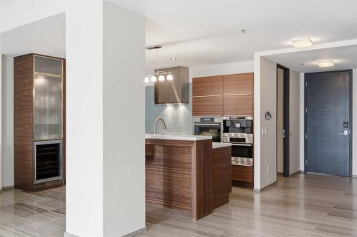 1702-108 9 Avenue Sw, Calgary, AB - Indoor Photo Showing Kitchen