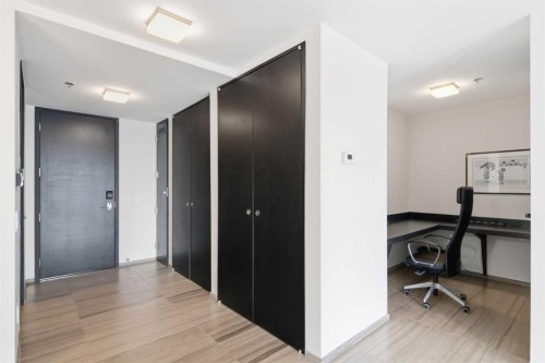 1702-108 9 Avenue Sw, Calgary, AB - Indoor Photo Showing Other Room