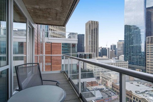 1702-108 9 Avenue Sw, Calgary, AB - Outdoor With Balcony With Exterior